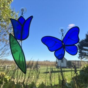 Vintage Stained Glass Blue And Green Lily Flower Butterfly Suncatcher‎ 7" 3"